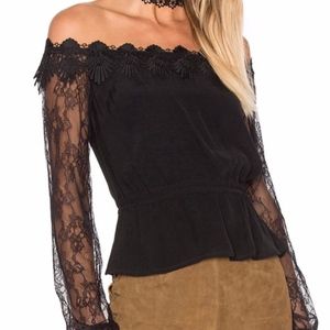Bardot NWT Off-Shoulder Top